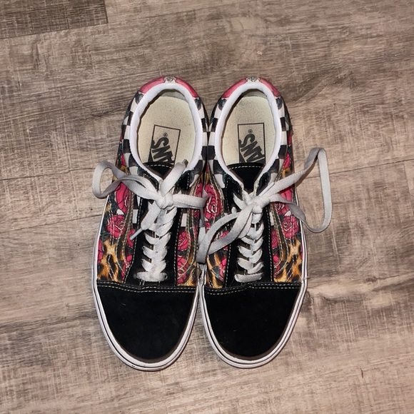 Vans Women's Black and Red Floral Sneakers - Picture 2 of 8